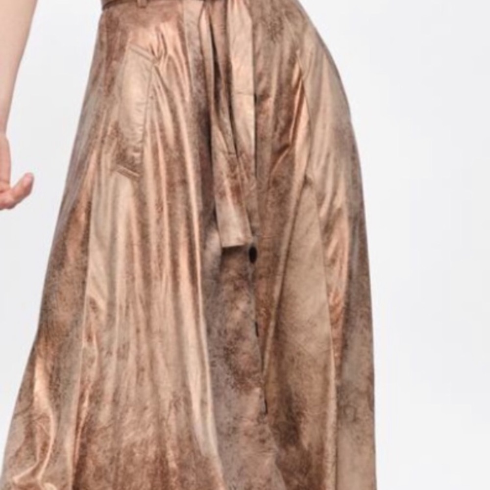 Zara metallic effect faded skirt ⭐️